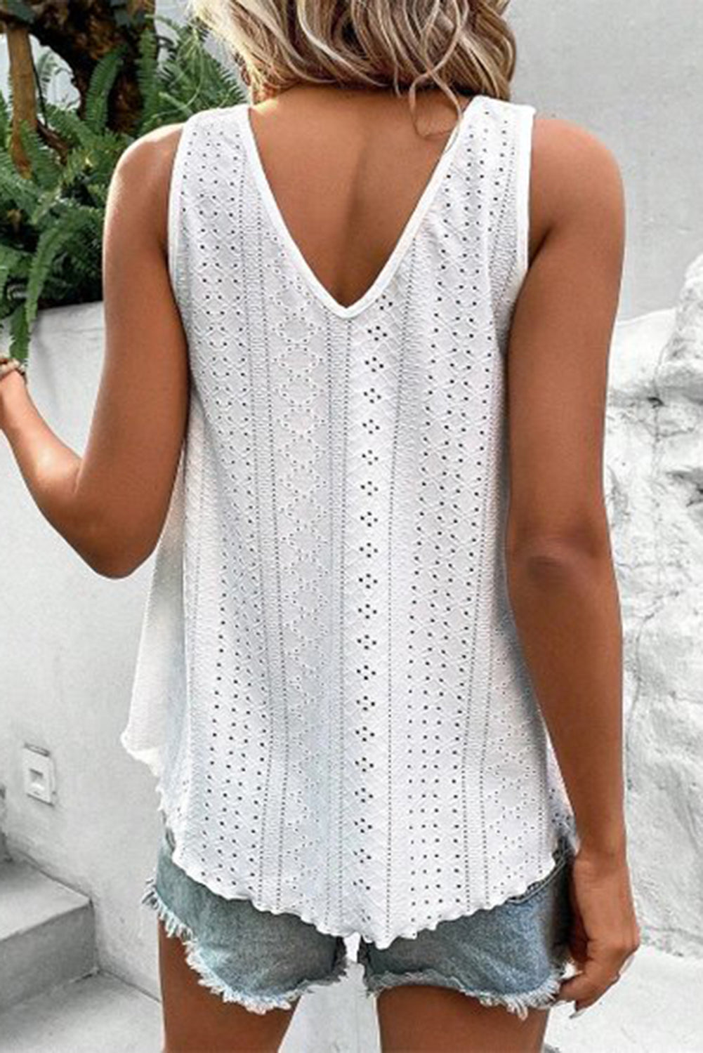 White Lace Crochet Splicing V Neck Loose Fit Tank Top